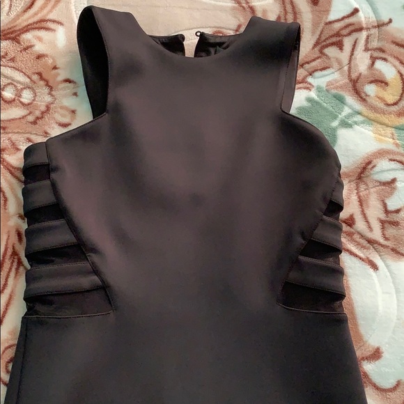 Cute little black dress - Picture 5 of 7